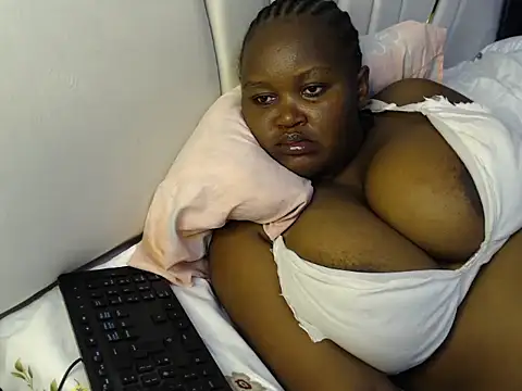 Brizzy_dee Chat XXX in diretta