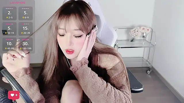 OwQoll Live XXX-chat