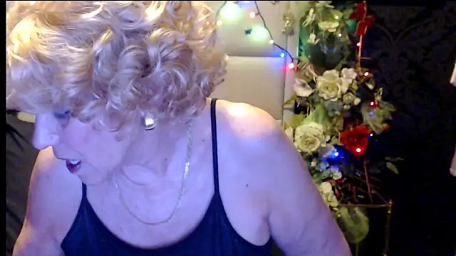 HappyWomanOn Live XXX Chat