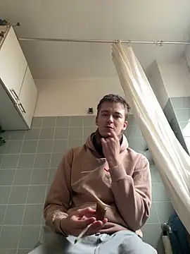 Toyjungee: онлайн-секс-чат