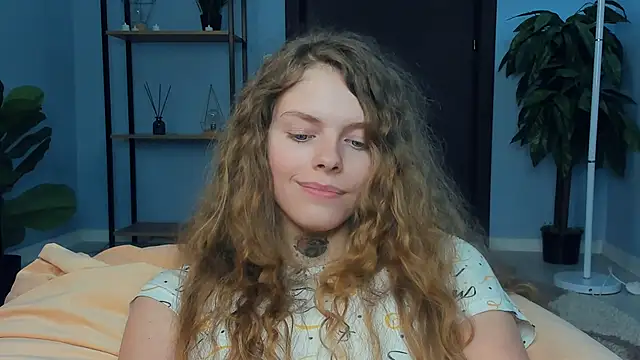 RayaNenlia Adlı Modelin Canlı XXX Sohbeti