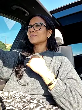 Chat +18 de AllanaSquirt ao vivo