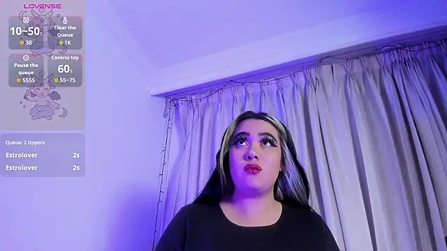 Chat +18 de Lilith_Zenith_ ao vivo