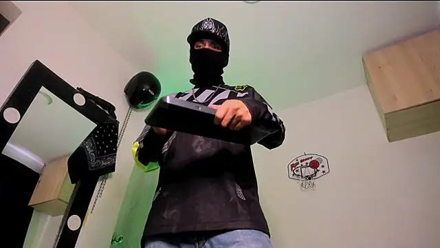 Samuel_Suarez: онлайн-секс-чат