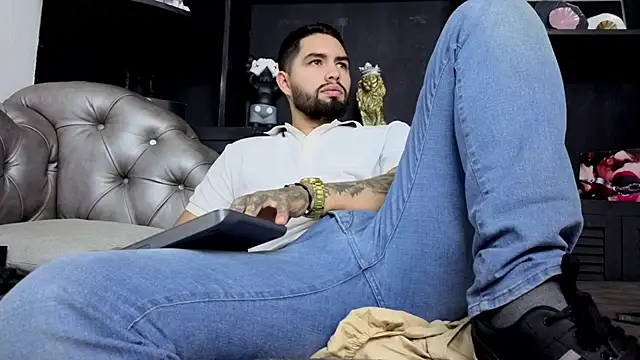 matteosantos' Live XXX Chat