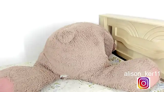 alison-ker3のウェブカメラショー