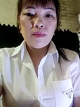 Sana-vn élő XXX-chatje