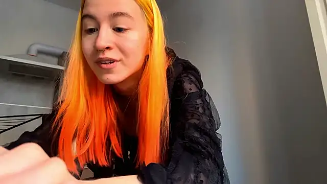 EmilyHein 라이브 XXX 채팅