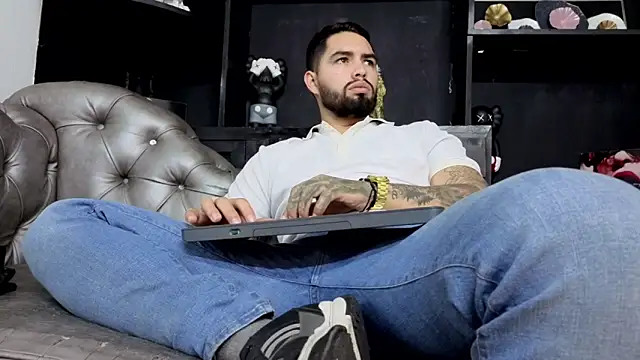 matteosantos élő XXX-chatje