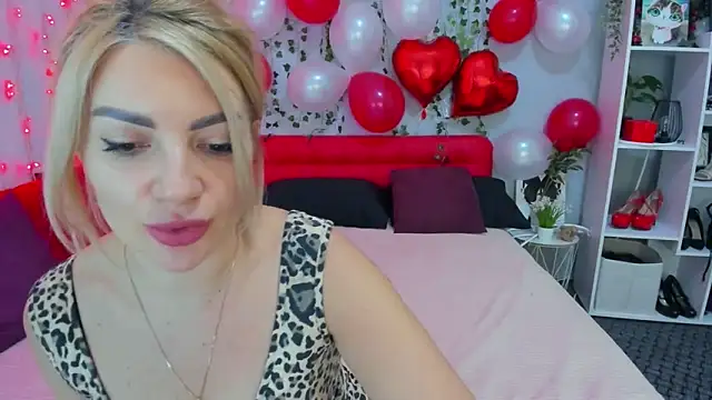 Živý XXX chat LunaBellucci