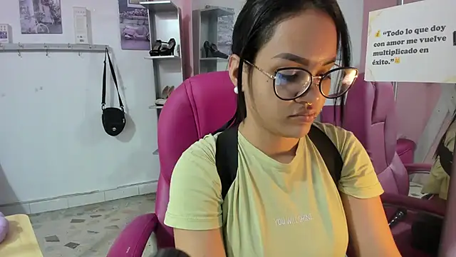 CAMILA--REYn Live XXX chat