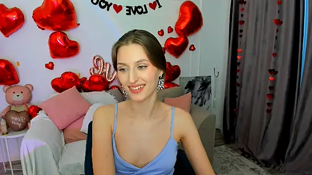 NaturalBeaty's Live XXX Chat