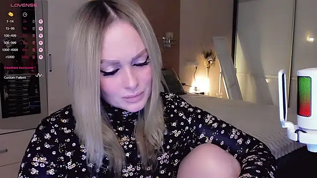 Libby_Nora: απευθείας συνομιλία ΧΧΧ