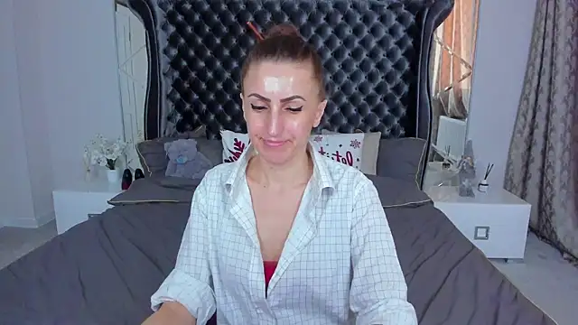 Rebecca_Diamond Adlı Modelin Canlı XXX Sohbeti