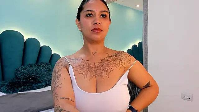 sharlott18: απευθείας συνομιλία ΧΧΧ