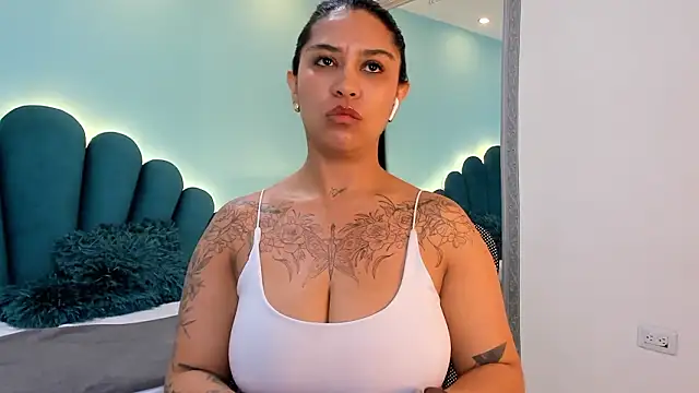 sharlott18 라이브 XXX 채팅