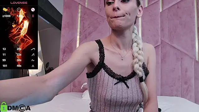 SelenaDaze Chat XXX live