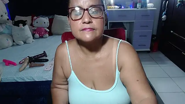 pervert_mommy_ élő XXX-chatje