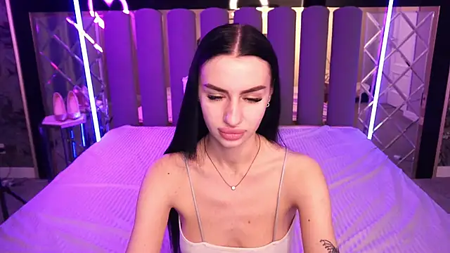 Snow_WhiteeeX élő XXX-chatje