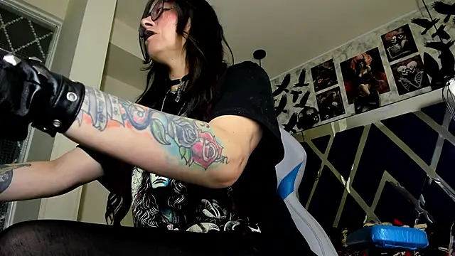 Онлайн чат XXX Evangelinejoness_