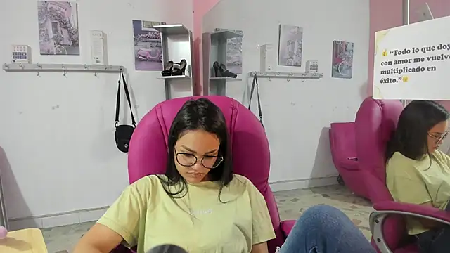 CAMILA--REY Live XXX-chat