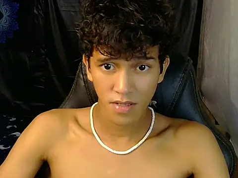 دردشة hugekenbigcock الجنسية المباشرة