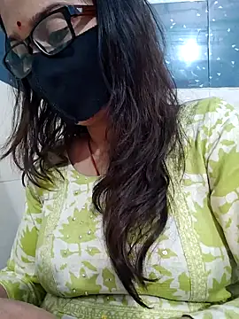 Show modela Aishwaryaa_69 na web-kameri