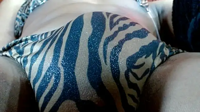 Maidi_: διαδικτυακό σόου στην κάμερα