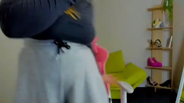 Doliss: онлайн-секс-чат