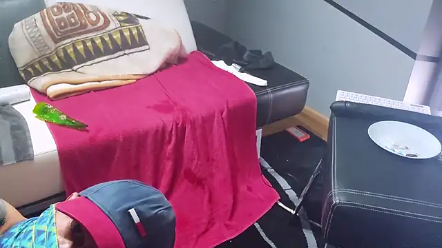 Show modela slavic_boy_39 na web-kameri