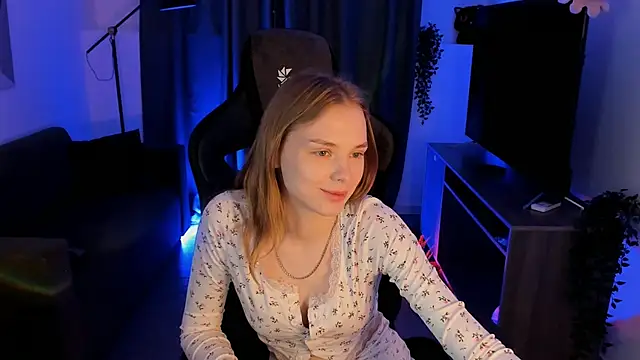 دردشة BellaHaadiid الجنسية المباشرة