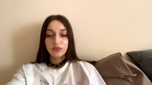 دردشة CutieWorm الجنسية المباشرة