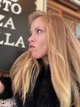 Chatroom XXX en direct de AnastasiaAniess