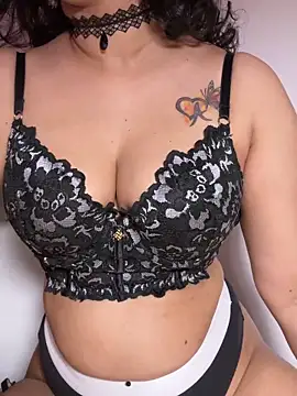 Squirt_Queen_X Live XXX-Chat