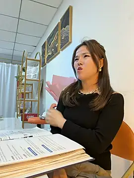 Efangfang 网络视讯表演