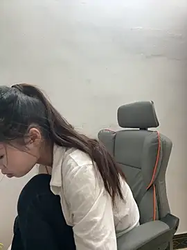 aaaawhate 在線直播表演