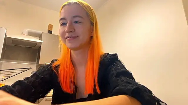 EmilyHeinのライブXXXチャット