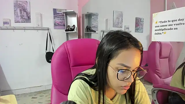 CAMILA--REY Live XXX-Chat