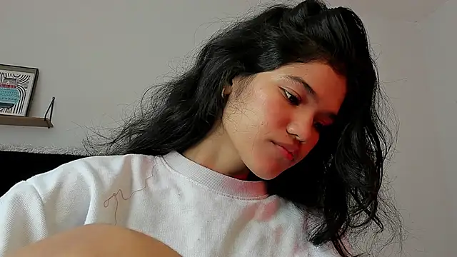 emycarver09 live XXX chat