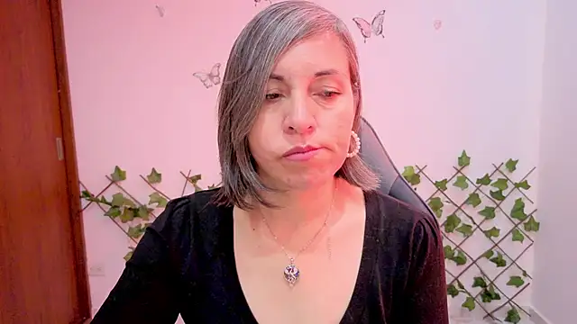 rebecca09_sexy: онлайн-секс-чат