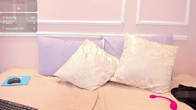 Lucy_Canel: онлайн-секс-чат