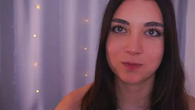 Chat XXX ao vivo de ElyseMangina