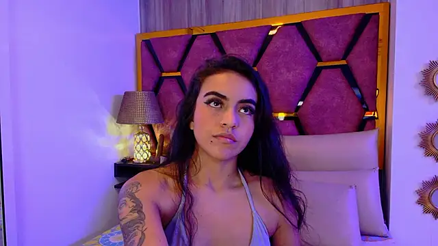 Chat +18 de Leslie_Bussh_ ao vivo