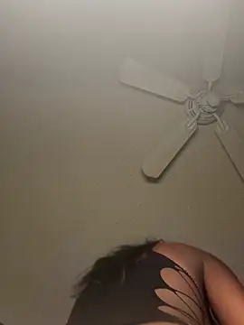 Chat XXX ao vivo de foreigntitts_