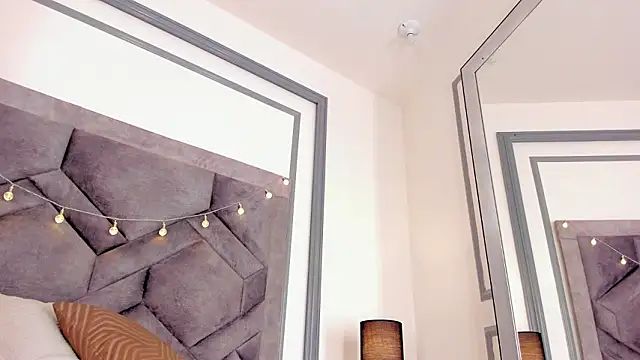 TahliaMoreau: онлайн-секс-чат