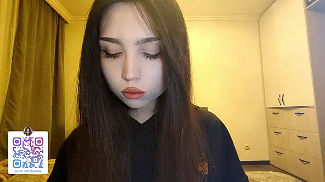 Qwami_Amie Live XXX-chat