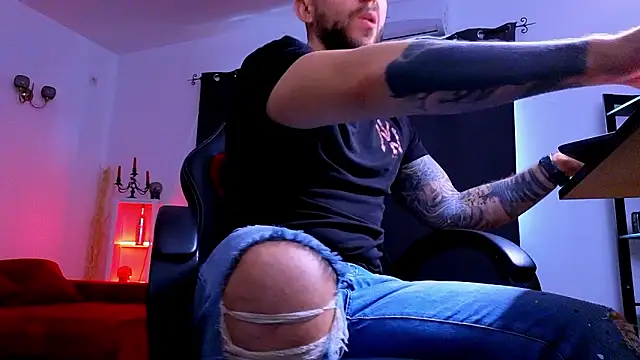 MightyAaron66 Chat XXX in diretta