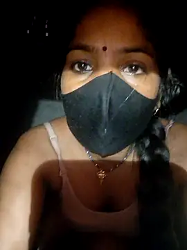 sonikumari_ élő XXX-chatje