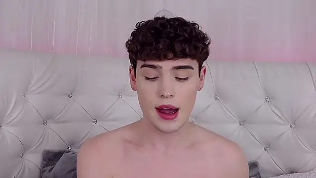 Chatroom XXX en direct de RobbyCharming