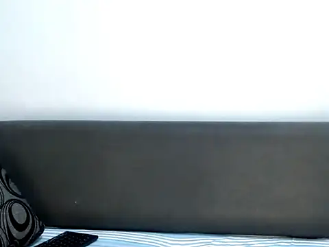 _MoniqueLovay_: απευθείας συνομιλία ΧΧΧ